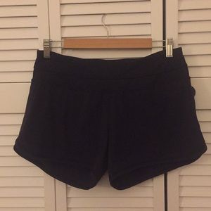 Lululemon Tracker Short Size 6